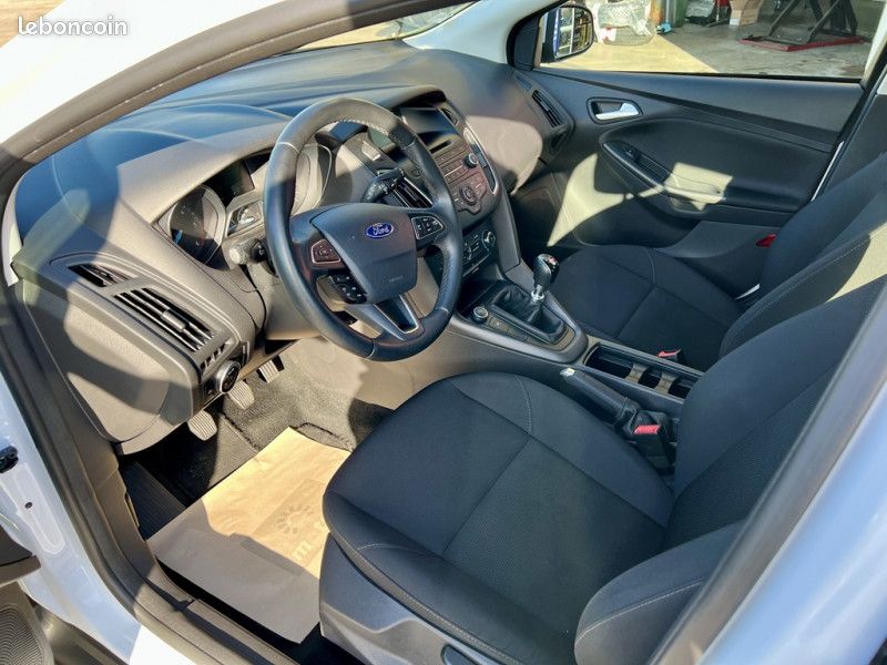 Ford FOCUS 1.5 TDCI 95CH STOP&START TREND (image 8)
