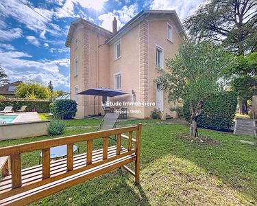 Maison 1 420 000 € - 230 m²