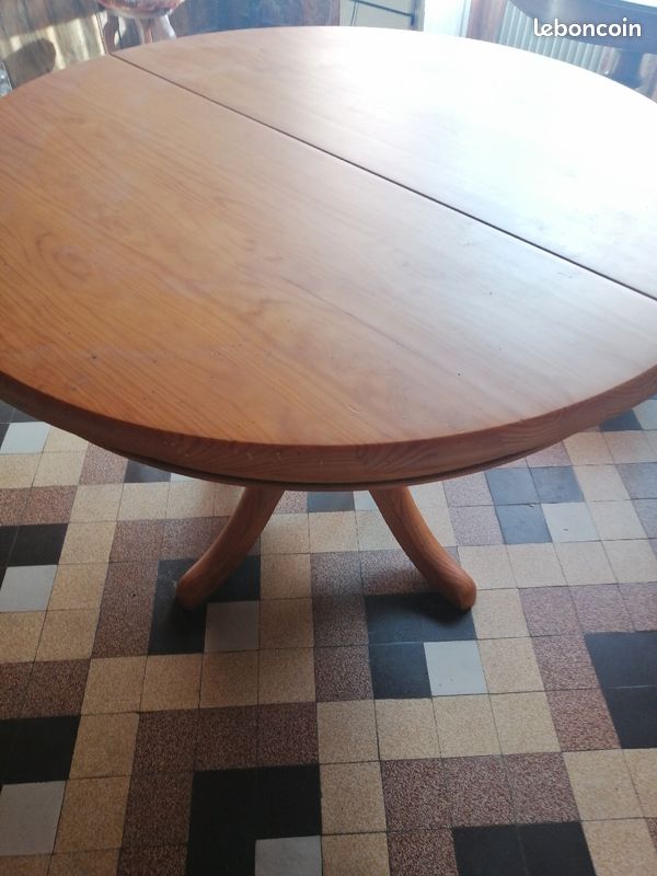 Buffet bas et table ronde (image 2)