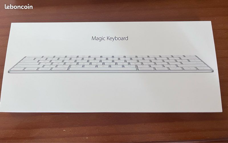 Apple Magic Keyboard (image 1)