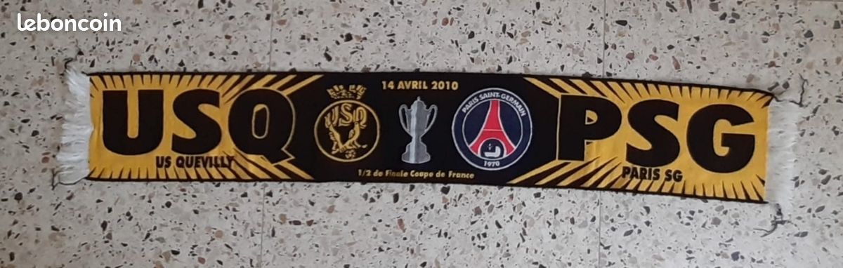 Echarpe de football collector Quevilly-PSG saison 2009-2010