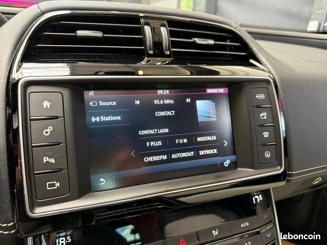 Jaguar xe r-sport 2.0 180 bva (image 36)