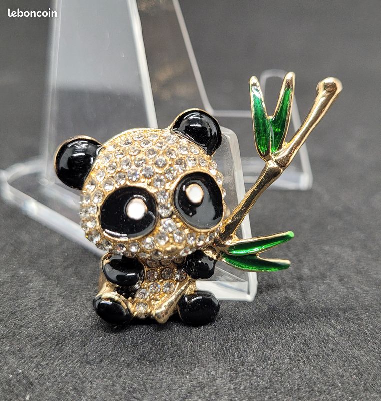 Broche Neuve – Magnifique petit Panda (image 2)