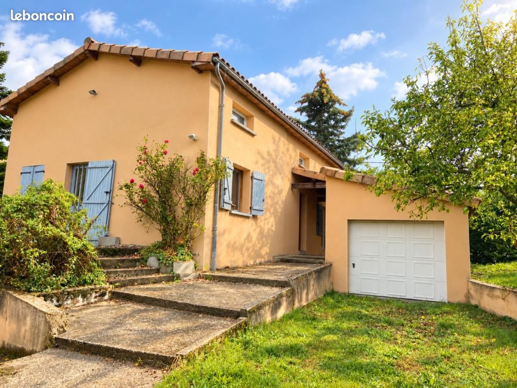 Maison 8 pièces 142 m² · à Luzillat · 142 m² · 97 000 €