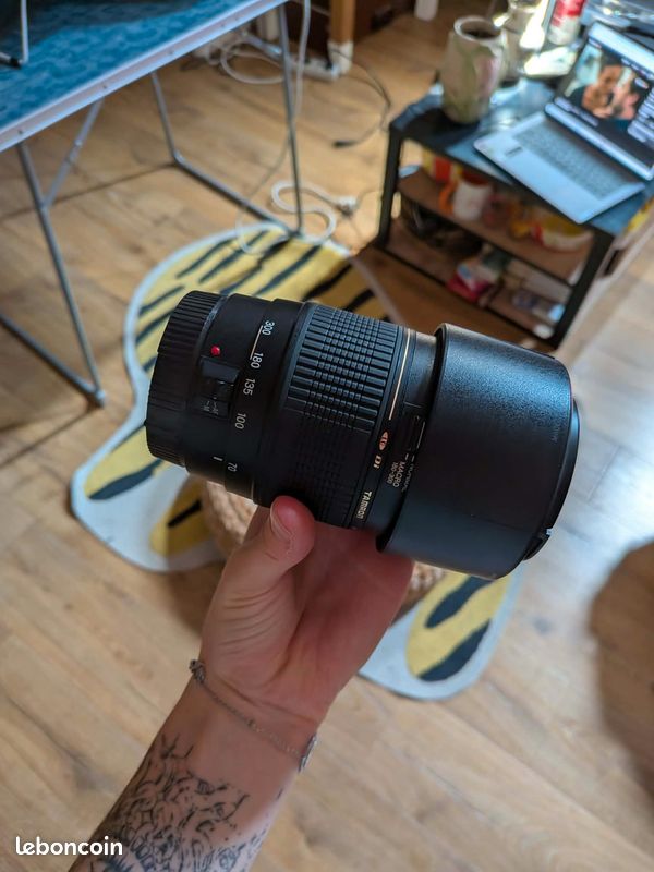 Objectif Tamron monture Canon AF 70-300mm F/4-5.6 Di LD Macro 1 : 2 (image 2)