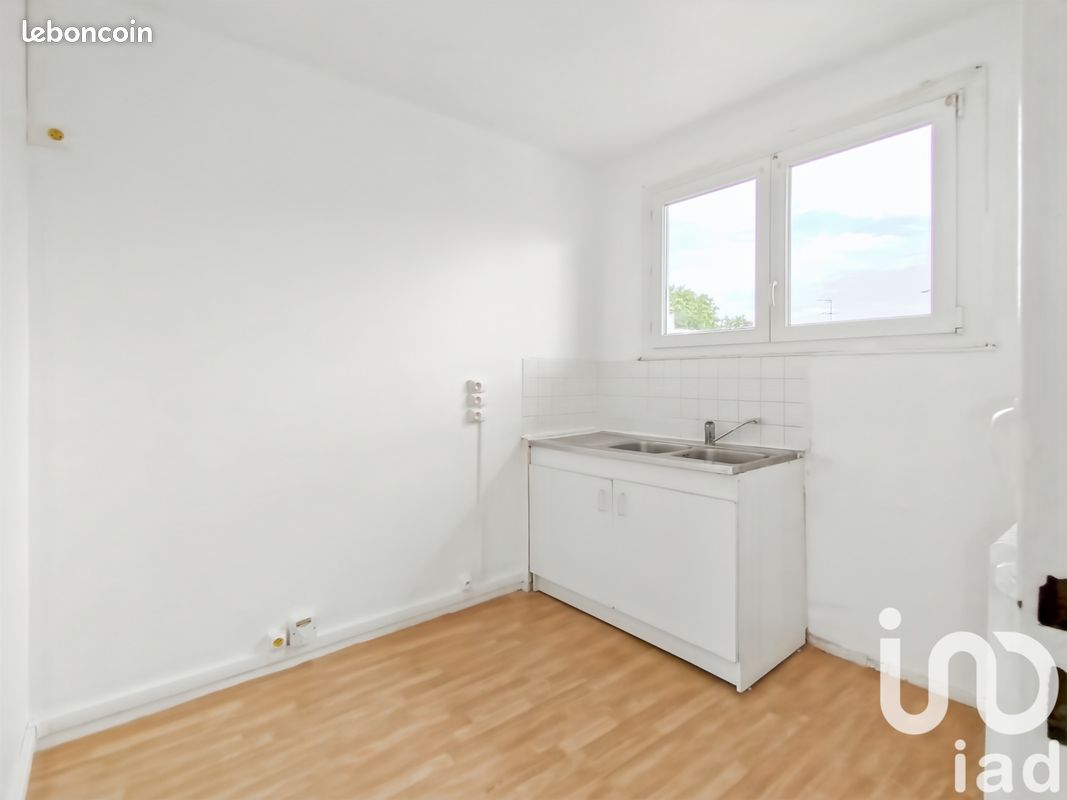 Appartement a louer sainte-genevieve-des-bois - 4 pièce(s) - 72 m2 - Surfyn