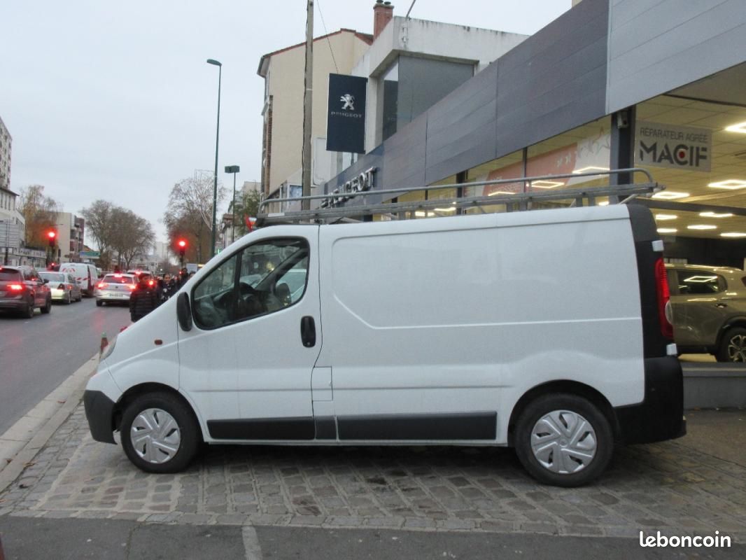Opel Vivaro FOURGON FGN F2900 L1H1 2.0 cdTI 90 CH (image 2)