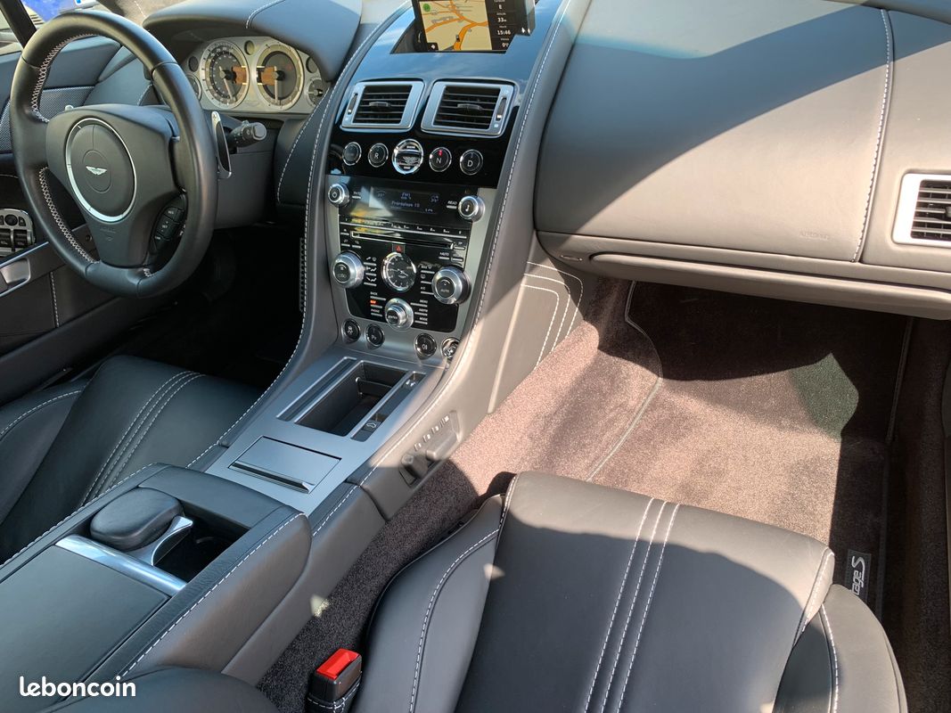 Aston martin v8 vantage s 4.7 436cv sportshift ii 32790km etat hors normes hammerhead silver/carbone (image 8)