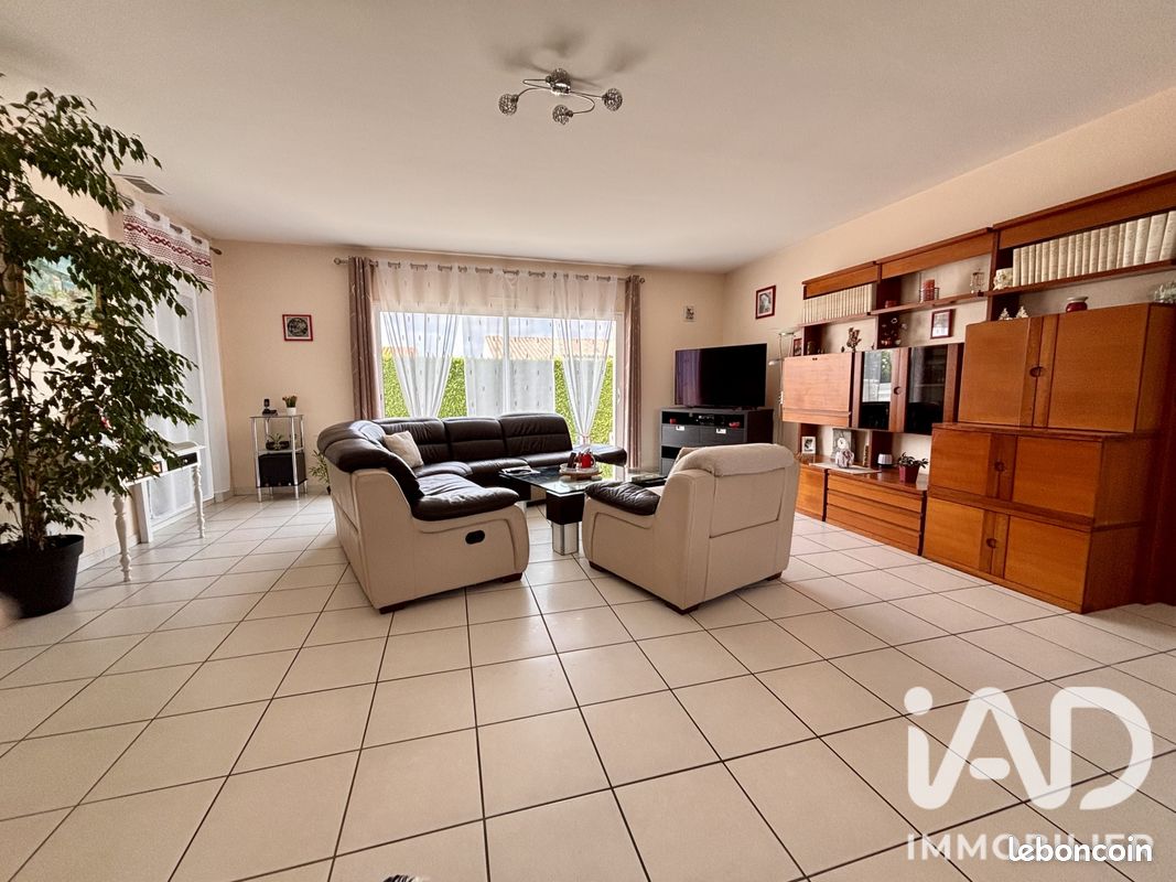 Maison 3 pièces 103 m² · à L'Éguille · 103 m² · 280 000 €