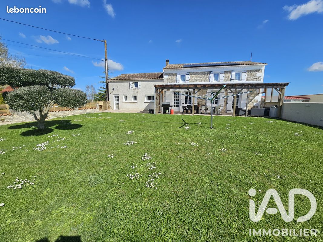 Maison 6 pièces 170 m² · à Corme-Écluse · 170 m² · 299 000 €