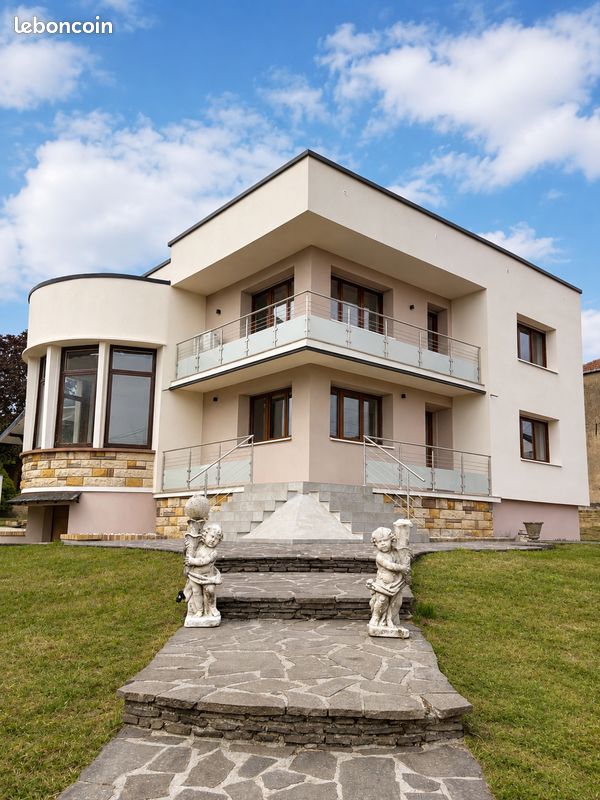 Maison 7 pièces 180 m² · à Nousseviller-Saint-Nabor · 180 m² · 395 000 €