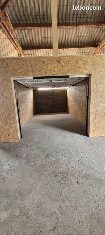 Location Box / Garage · à Ausson · 90 €