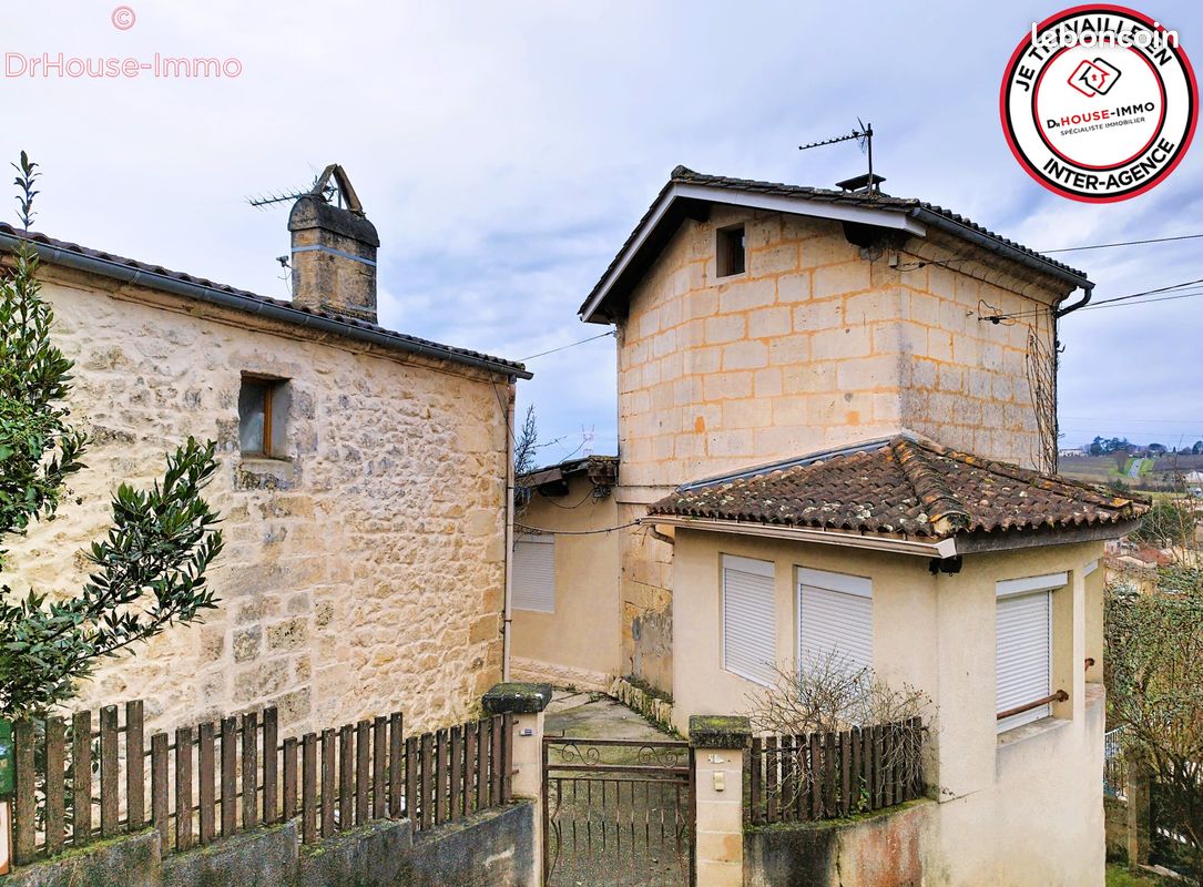 Maison 9 pièces 200 m² · à Tauriac · 200 m² · 213 000 €