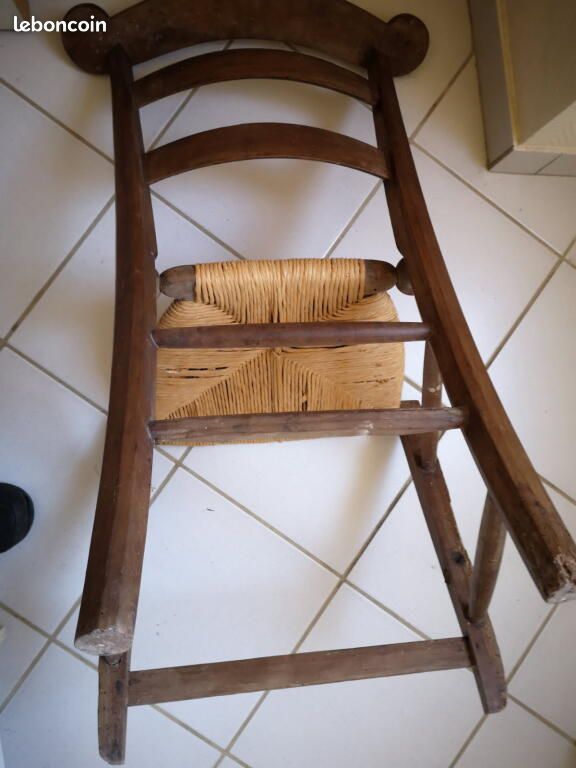 Une chaise ancienne " Prie Dieu" , assise neuve (image 4)