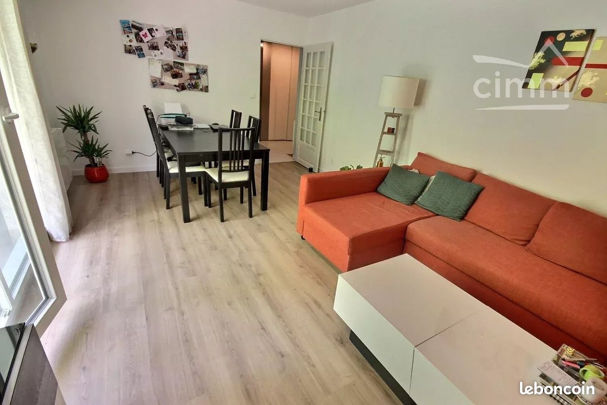 Appartement 2 pièces 54 m² · à Saint-Étienne · 54 m² · 79 000 €