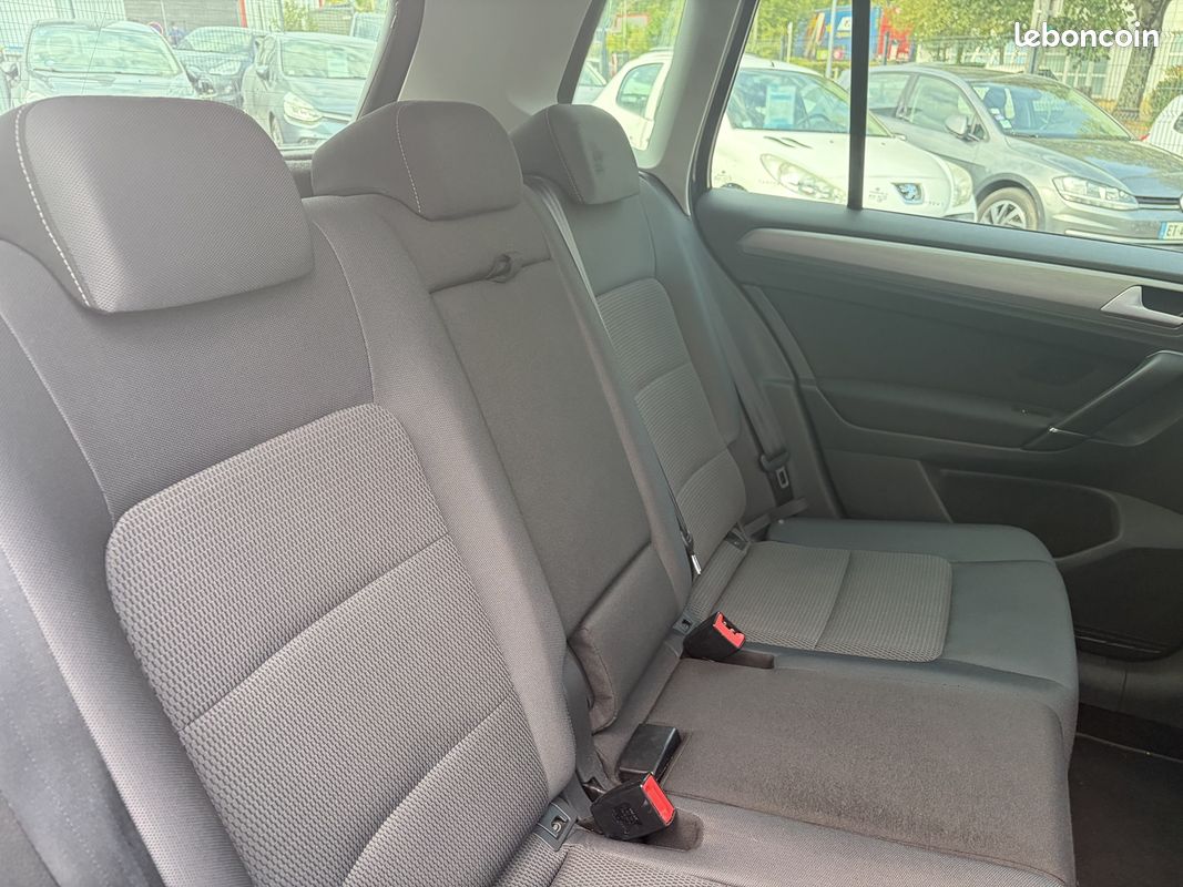 Volkswagen GOLF SPORTSVAN 1.6 TDI 110CH BLUEMOTION FAP CONFORTLINE BUSINESS (image 9)