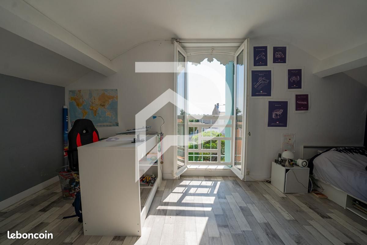 Maison 7 pièces 205 m² - Saujon 17600 (image principale 9)