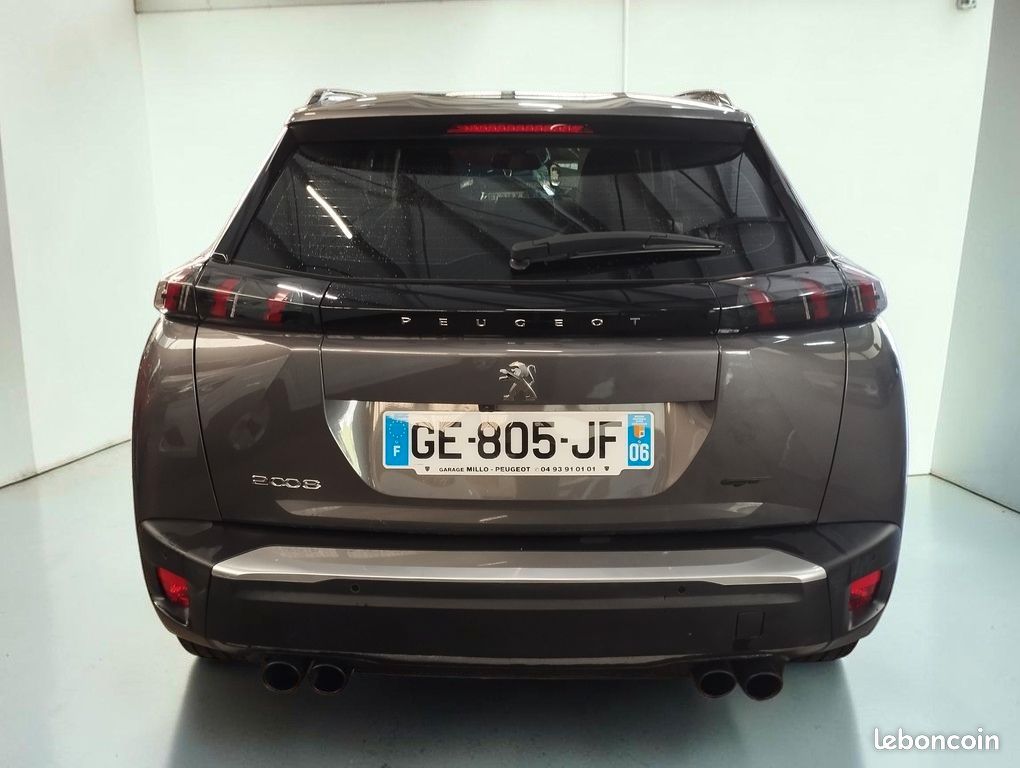 Peugeot 2008 1.2 THP 100 ALLURE GT (image 5)