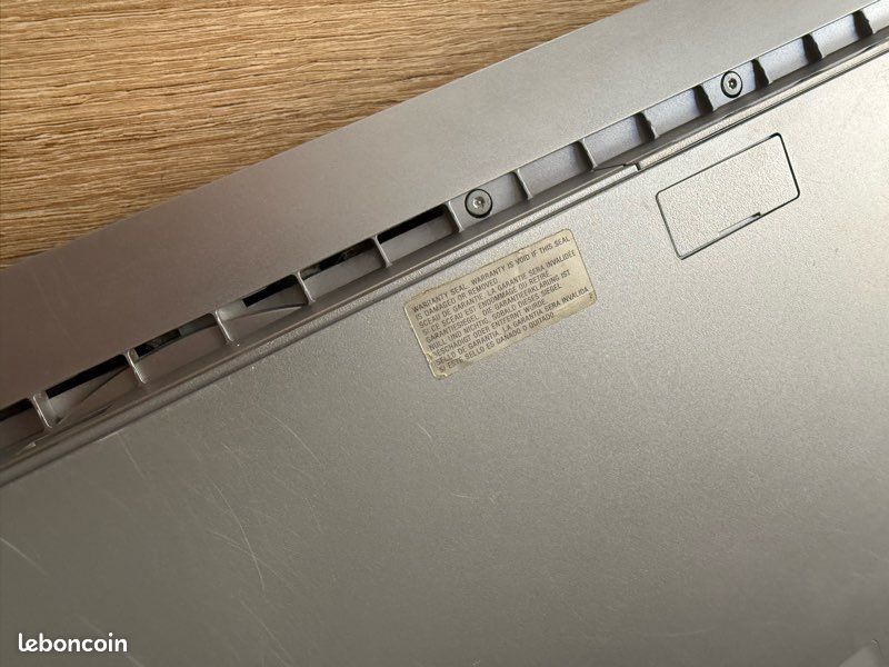 PlayStation 3 Slim Silver – Édition spéciale + 2 manettes officielles (image 11)