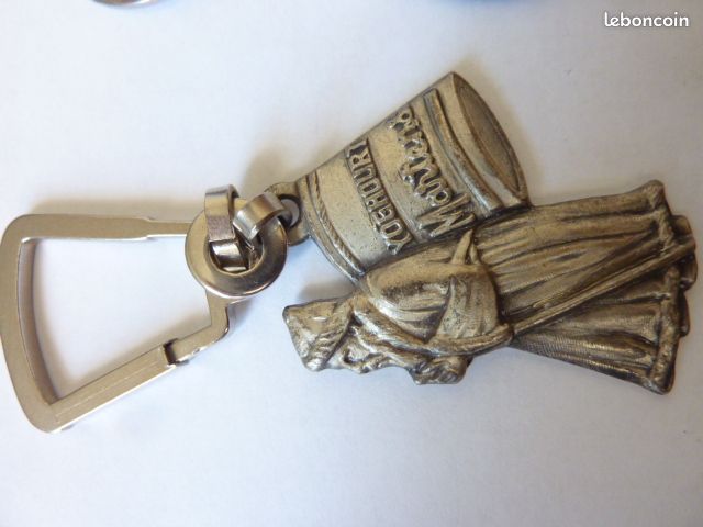 Lot de 4 portes clés métalliques de collection (image 2)