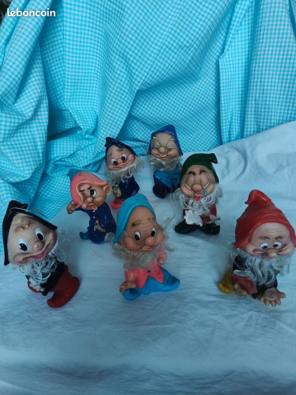 Lot 7 Nains Blanche-Neige Disney vintage figurines souples (image 1)