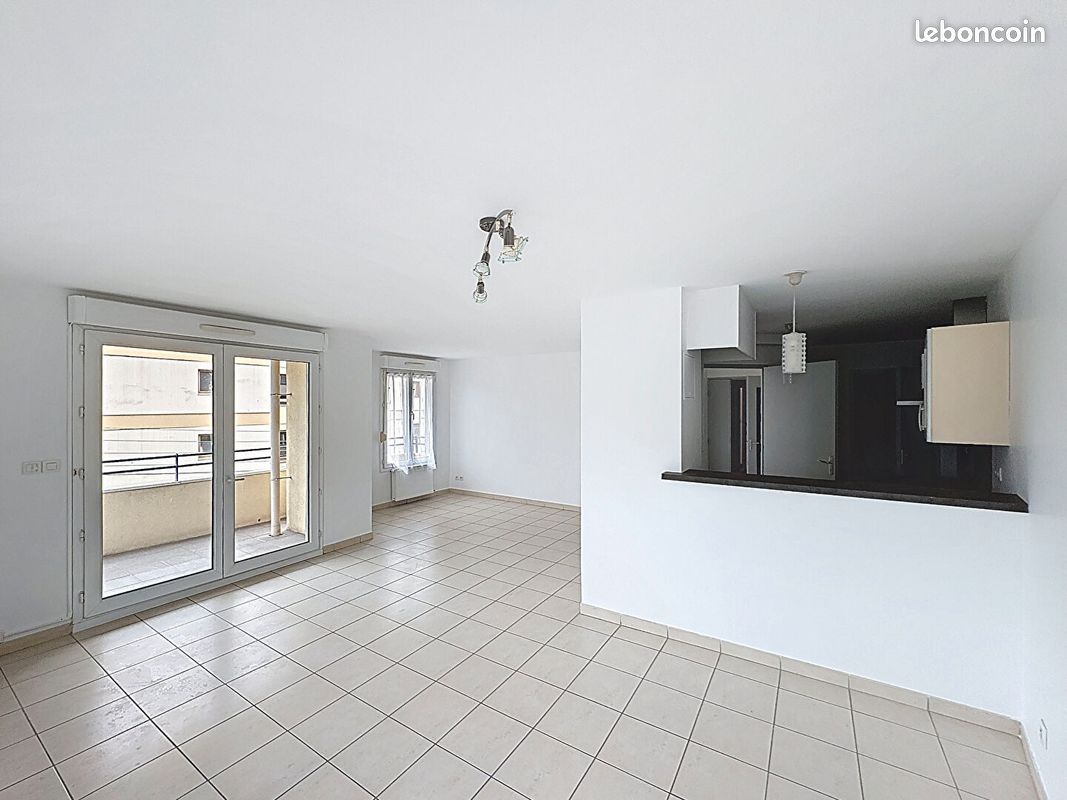 Appartement 4 pièces 93 m² · à Bourg-en-Bresse · 93 m² · 930 €/mois