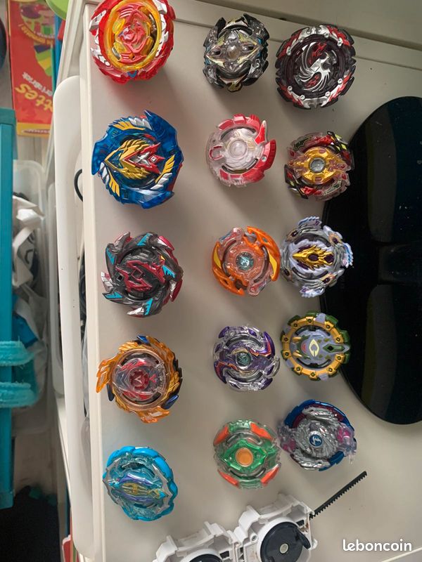 Toupies beyblade (image 1)