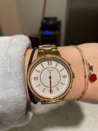 Montre connectée Femme Fossil d'occasion - Annonces montres et bijoux  leboncoin