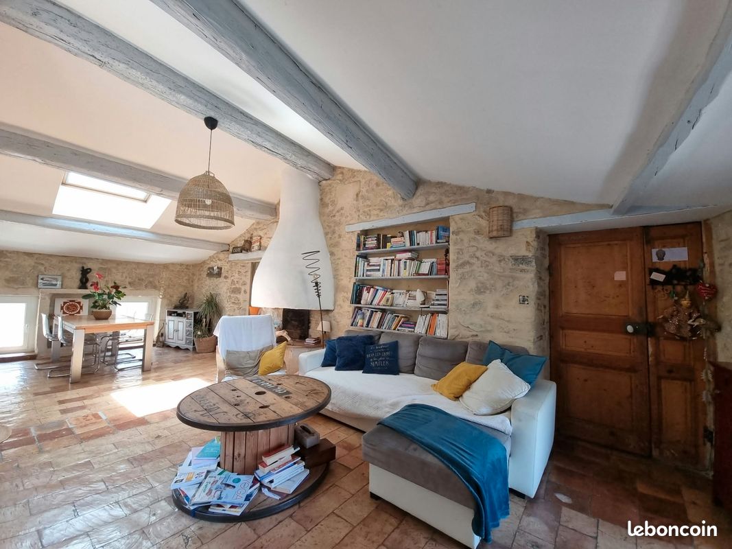 Appartement 3 pièces 110 m² · à Pont-Saint-Esprit · 110 m² · 660 €/mois