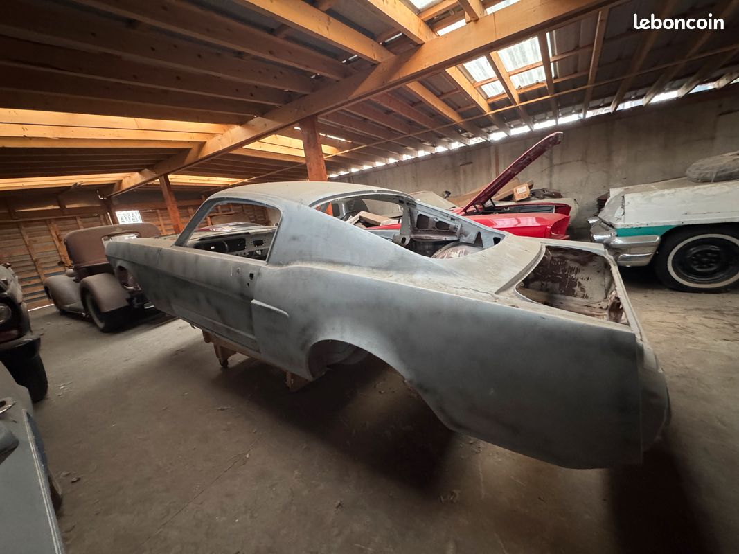 Ford Mustang Fastback V8 Code A (image 1)
