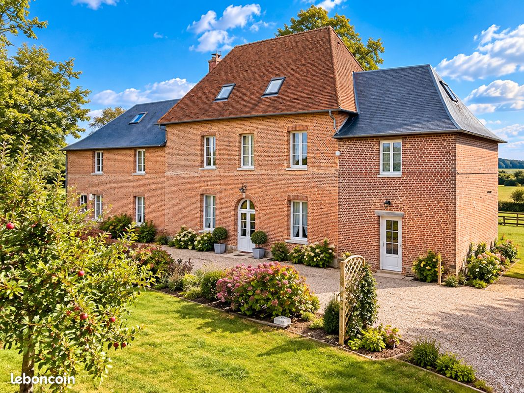 Maison 14 pièces 300 m² · à La Feuillie · 300 m² · 398 000 €