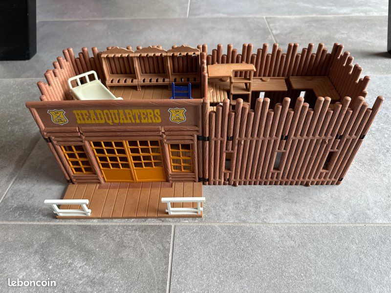 Playmobil maison fort avec agrandissement (image 1)