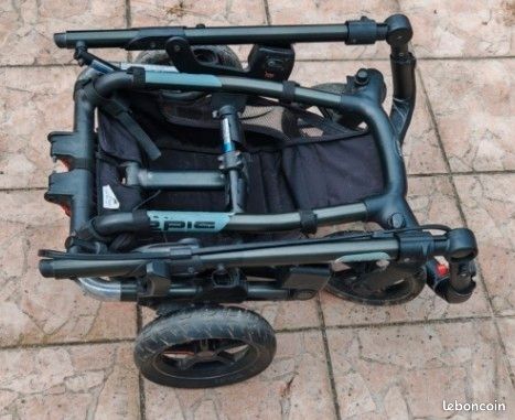 Poussette Jané avec cosy Cloud Z et sa base isofix (image 2)