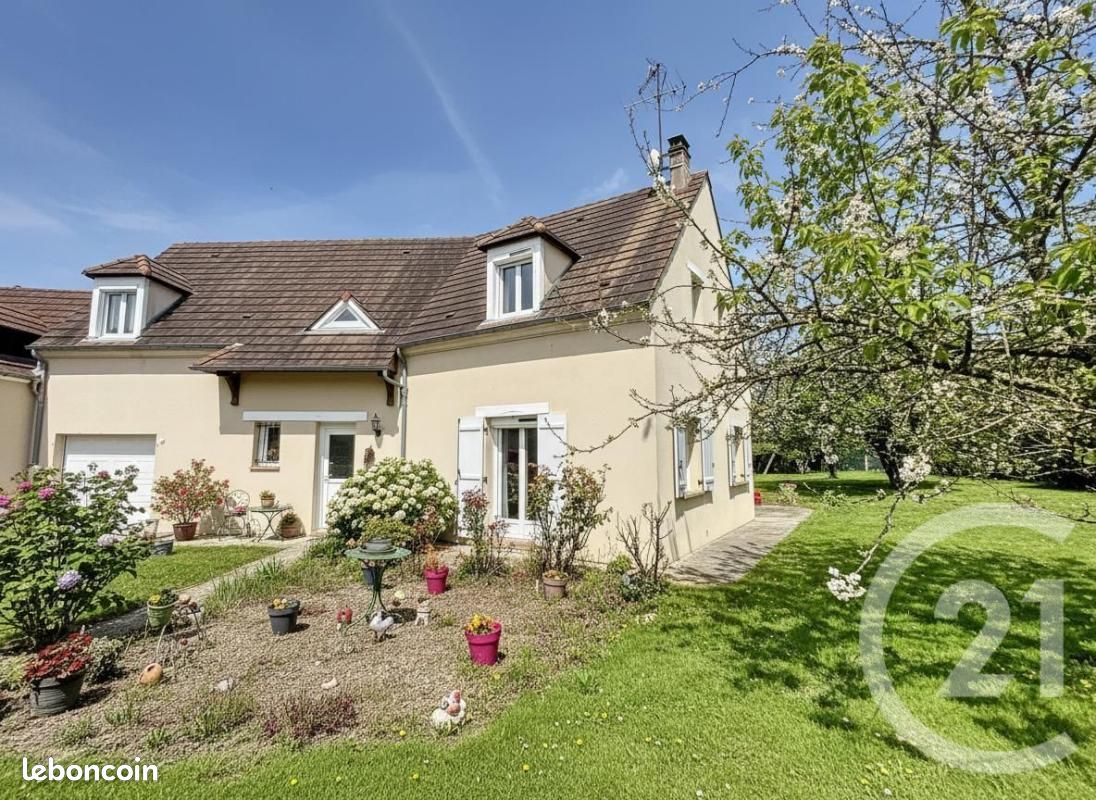 Maison 8 pièces 154 m² · à Gisors · 154 m² · 298 000 €