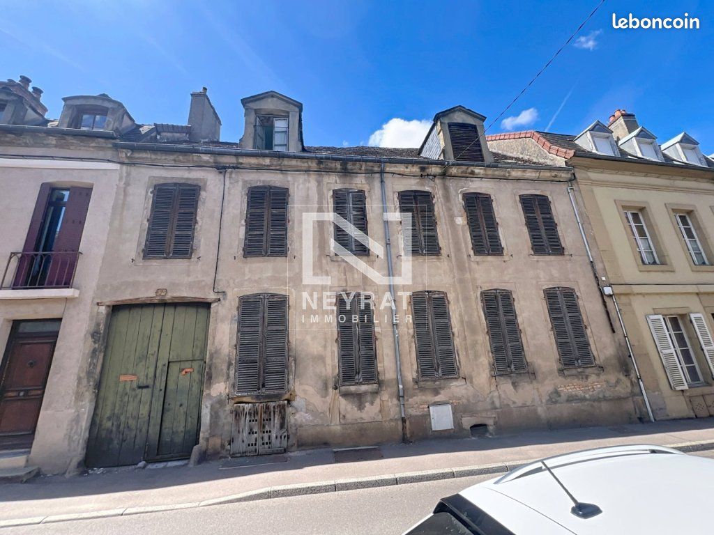 Immeuble 13 pièces 319 m² · à Autun · 319 m² · 64 500 €