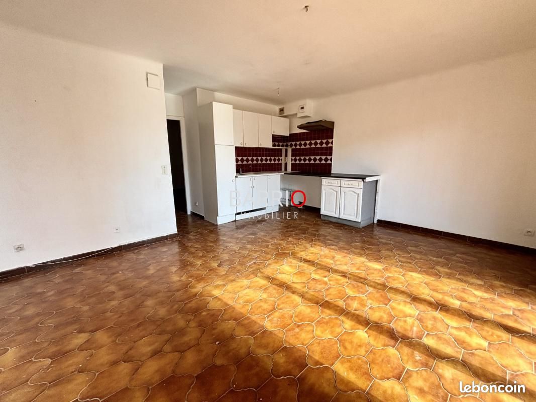 Appartement 3 pièces 71 m² · à Port-Vendres · 71 m² · 700 €