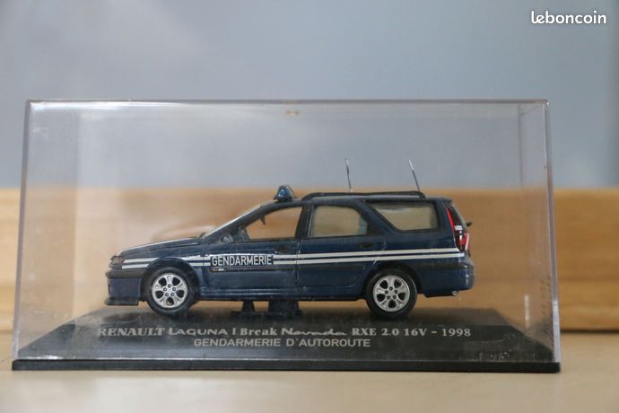 Renault Laguna I Break Nevada 1998 Gendarmerie, Miniature 1/43 Universal Hobbies