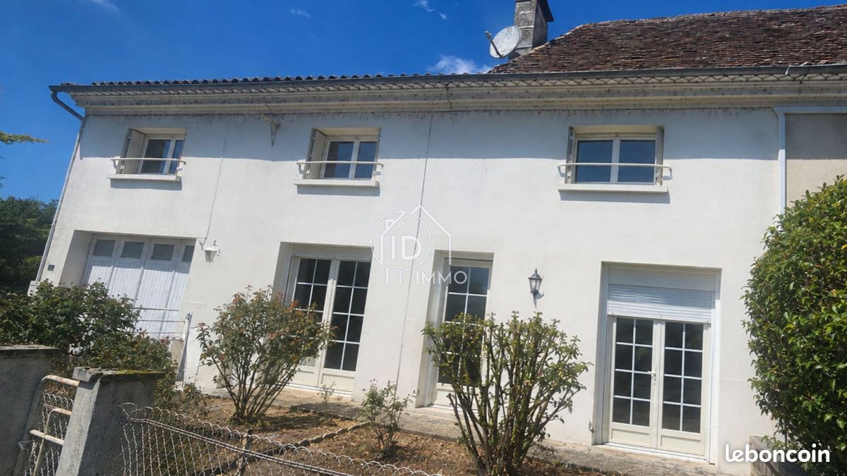 Maison 6 pièces 157 m² · à Ménesplet · 157 m² · 179 000 €