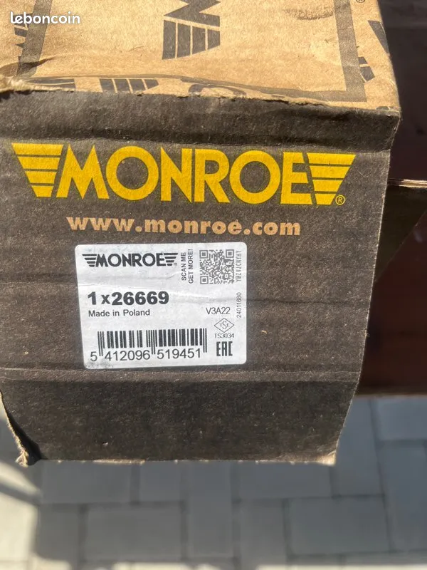 https://img.leboncoin.fr/api/v1/lbcpb1/images/23/35/81/233581e97c196359d0a48458c34c9529ad3eca7a.jpg?rule=classified-1200x800-webp