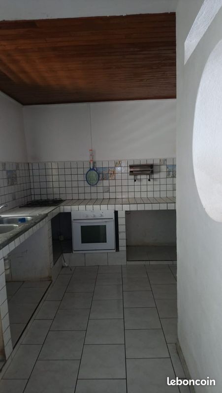 Maison 4 pièces 100 m² · à La Trinité · 100 m² · 900 €/mois