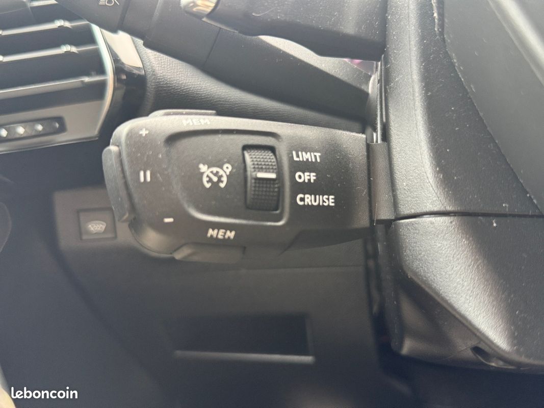 DS DS 7 BlueHDi 130 EAT8 Performance Line + Toit Ouvrant Camera Carplay Garantie 12 Mois (image 20)