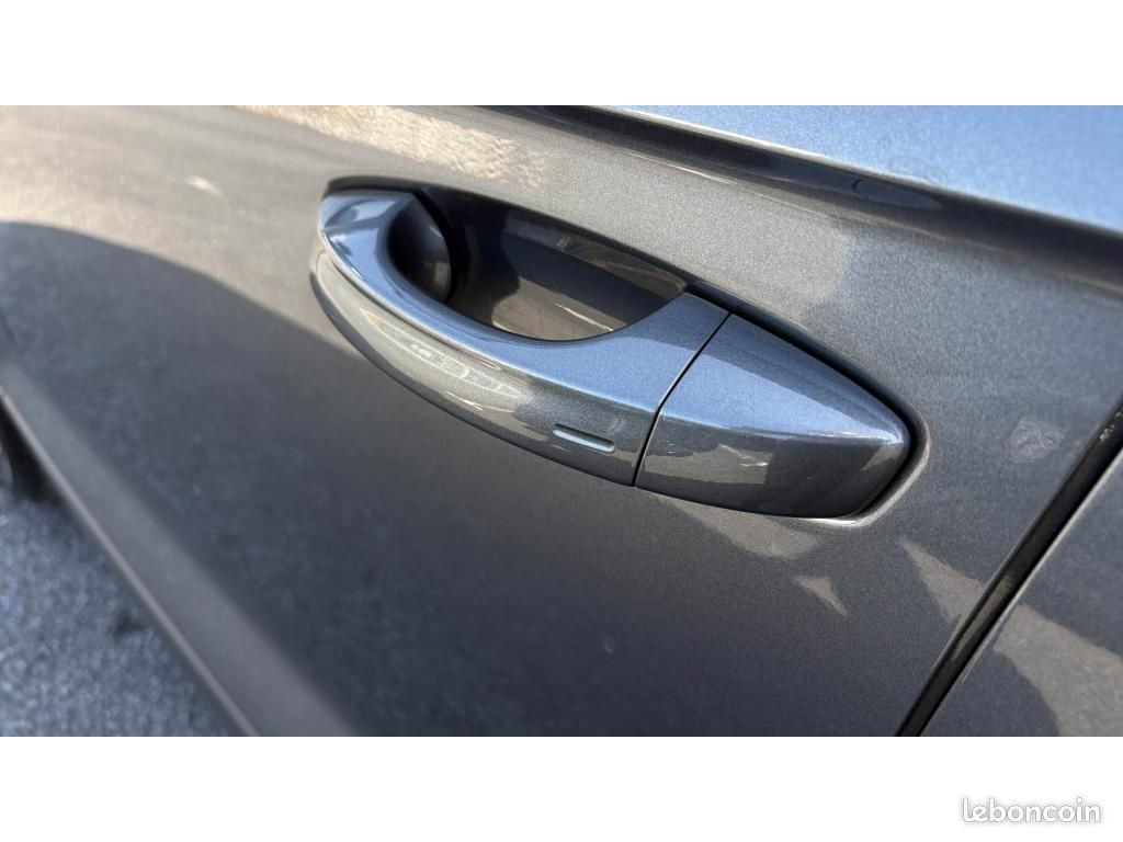 VOLKSWAGEN T-ROC 1.5 TSI 150 DSG7 Life Plus (image 24)