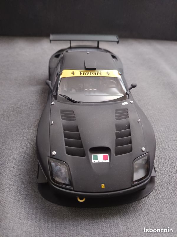 Ferrari 575 GTC Evoluzione 2005 Kyosho 1/18 (image 2)