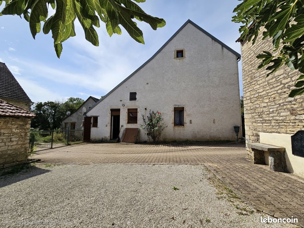 Maison 4 pièces 145 m² · à Allerey-sur-Saône · 145 m² · 118 000 €