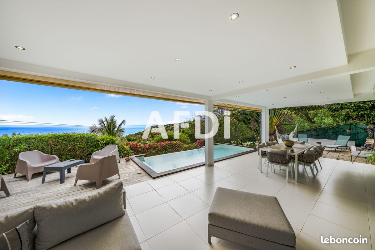 Maison 5 pièces 206 m² · à Case-Pilote · 206 m² · 859 000 €