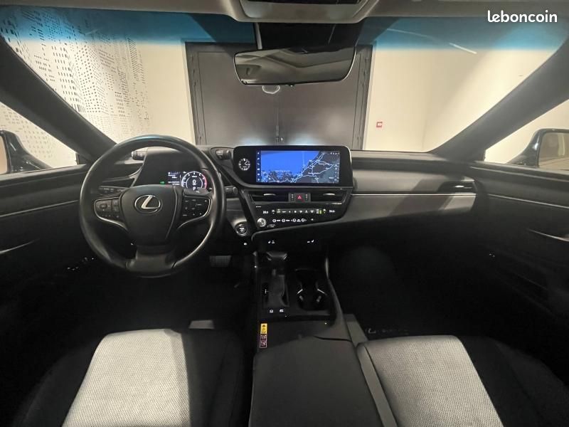 Lexus ES 300h Business MY23 (image 14)
