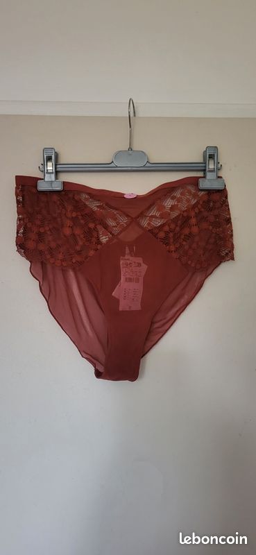 Slip DIM Dentelle Noir Taille 36 - Taille Haute - Neuf Avec étiquettes - Sous-vêtement Femme