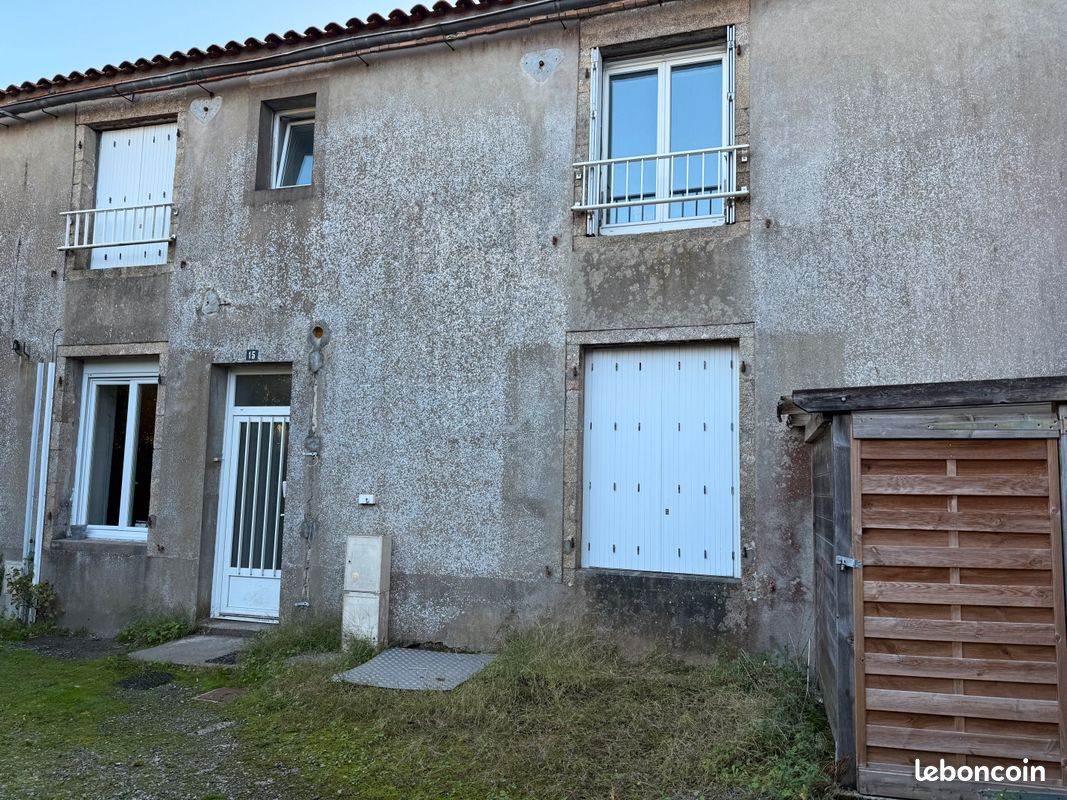 Appartement 1 pièce 27 m² · à Montaigu-Vendée · 27 m² · 590 €
