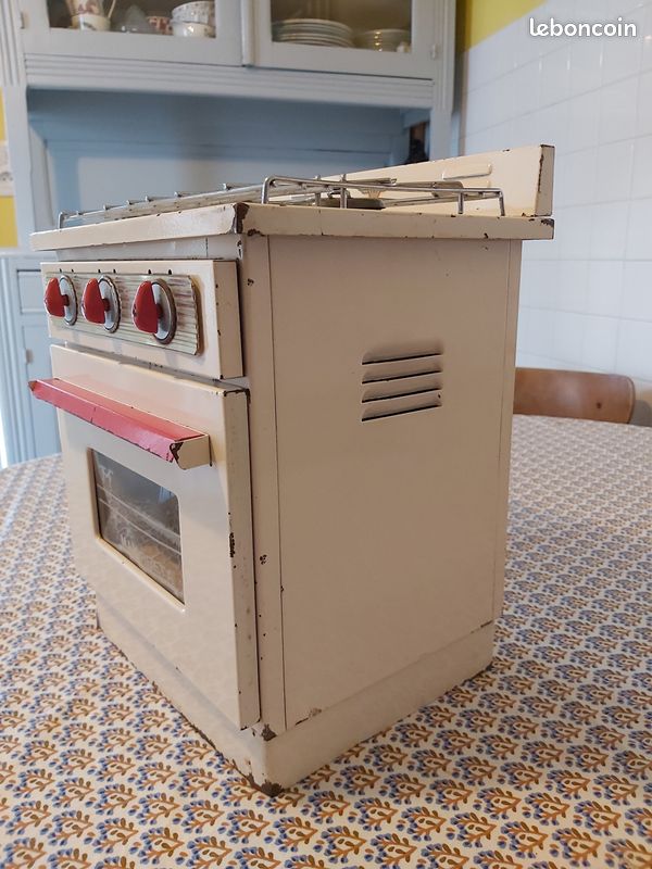 Ancienne Cuisinière Jouet Majoretta TMT - Gazinière Miniature En Tôle, Vintage