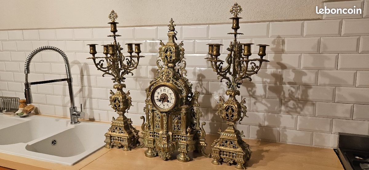 VENDU Horloge et Chandeliers en bronze (image 17)
